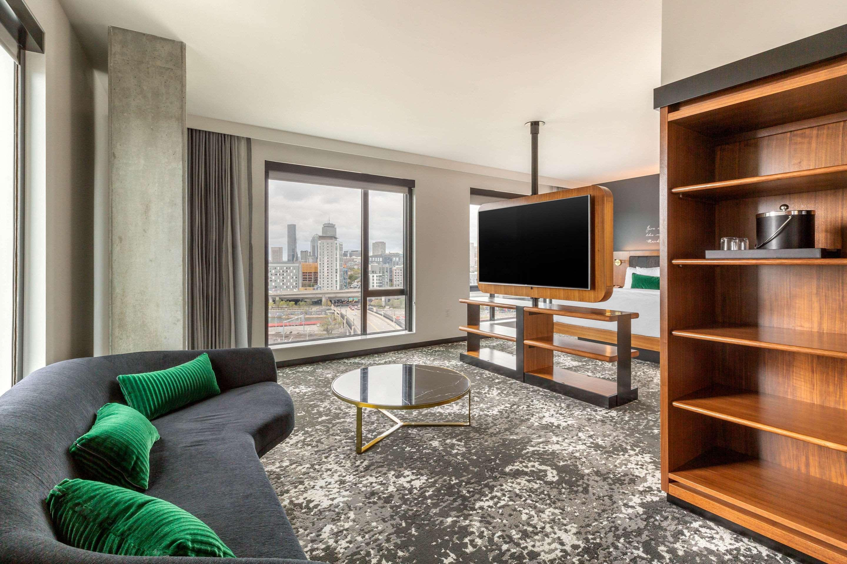 Cambria Hotel Boston Downtown - Seaport Extérieur photo
