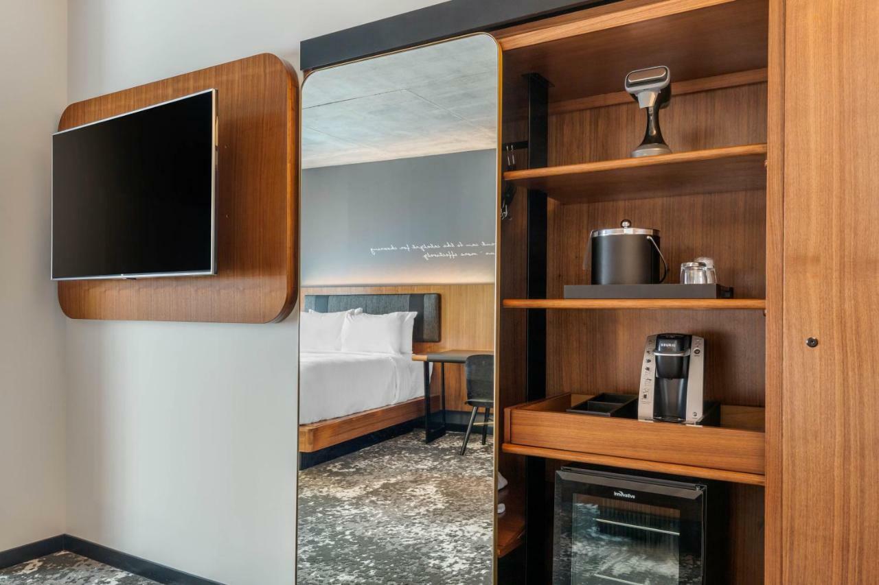 Cambria Hotel Boston Downtown - Seaport Extérieur photo